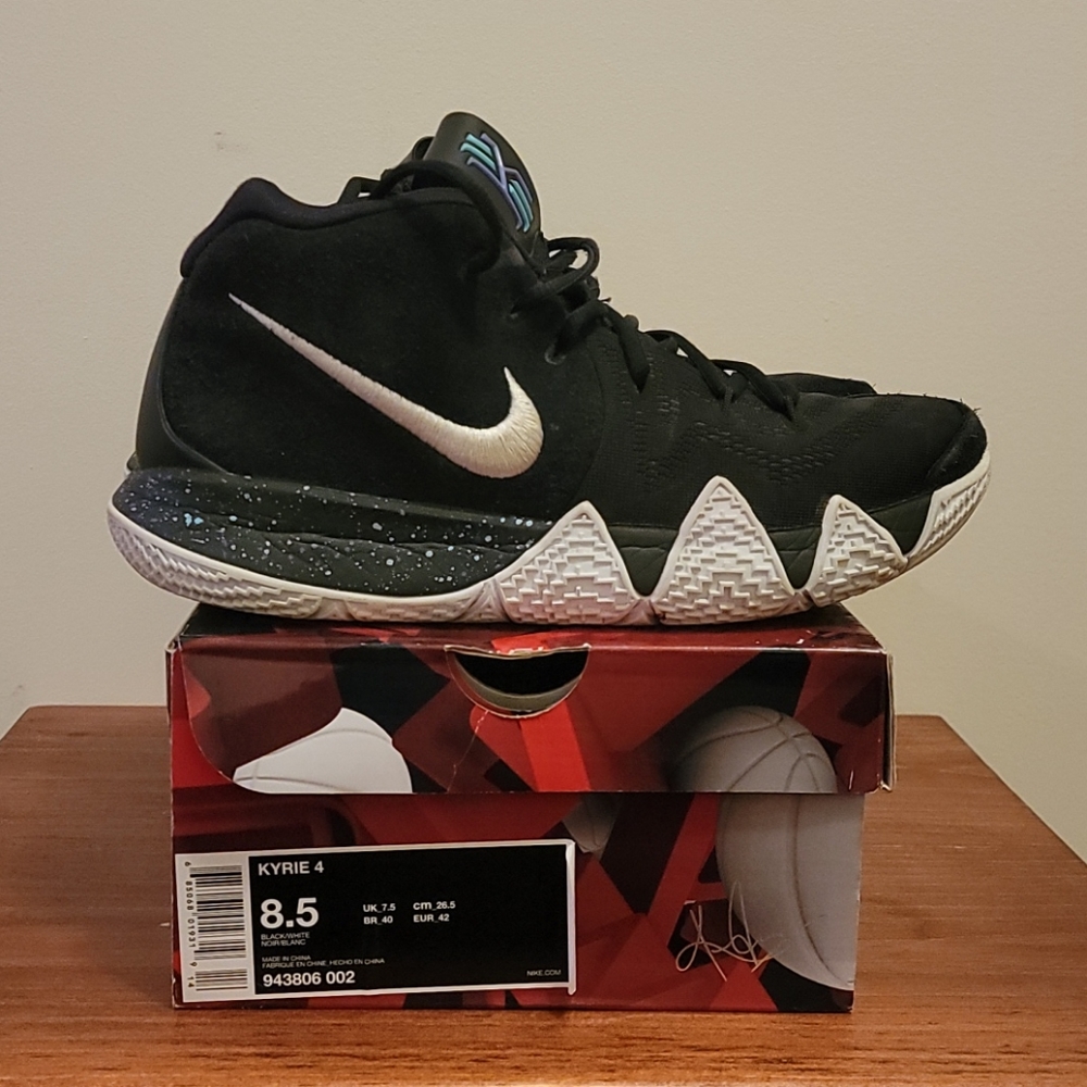 Nike Kyrie 4 Sz 8.5